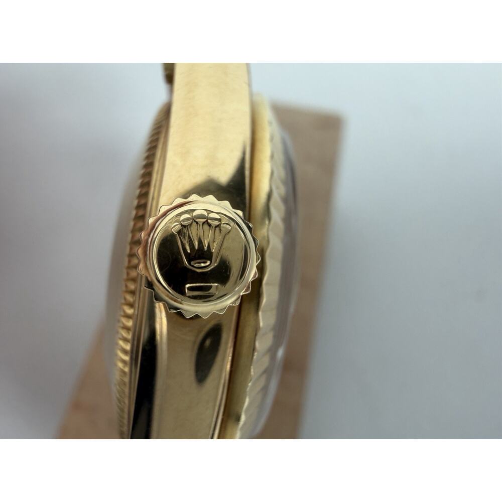 Rolex 68278 Lady-Datejust 31mm in 18k Yellow Gold President Bracelet - Picture 10 of 11